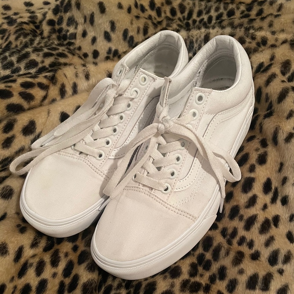 White Vans Old Skool Platform